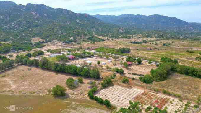 Khu du lịch làng Mông Cổ Ninh Thuận xây trái phép