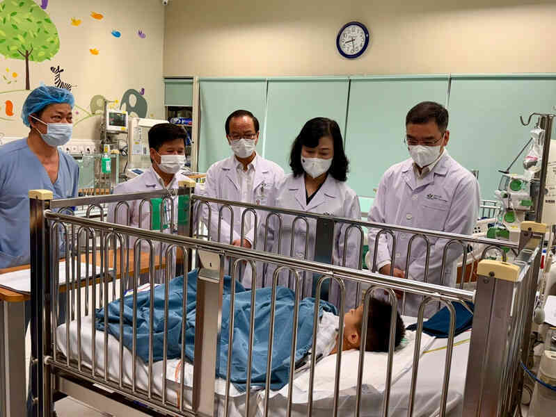 Bé trai trong vụ BVĐK tỉnh Nam Định bị tố `nộp đủ tiền mới cấp cứu` xuất viện