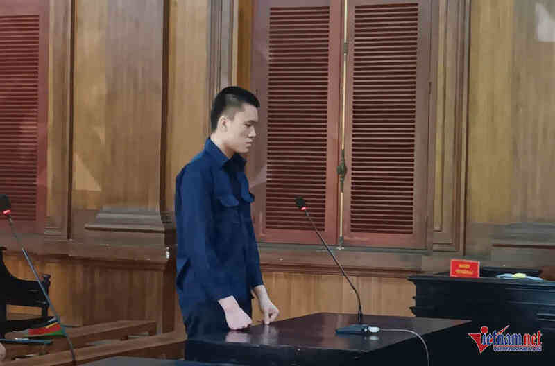 Nam thanh niên lừa tiền tỷ của nữ đồng nghiệp rồi `nướng` vào cờ bạc