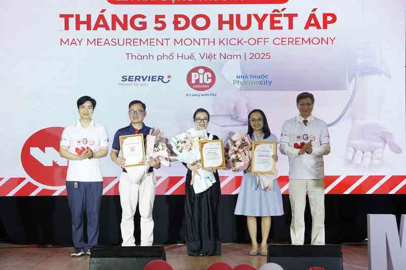 Pharmacity đồng hành cùng chiến dịch "Tháng 5 đo huyết áp"