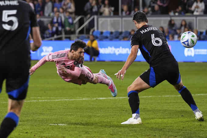 Vì sao Messi chật vật trước các đối thủ yếu ở MLS?