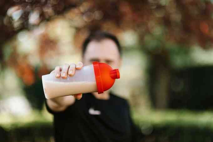 Có nên sử dụng đạm whey để hỗ trợ giảm cân?