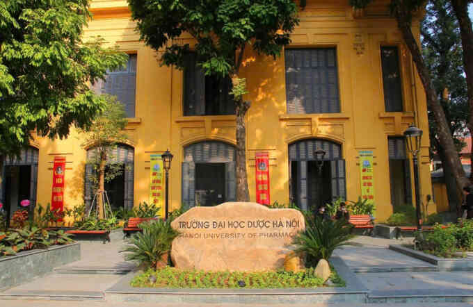 Đại học Dược Hà Nội tăng học phí