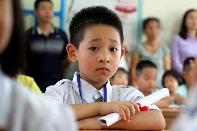 Học 2 buổi/ngày: Ca sĩ, nghệ sĩ sẵn sàng đồng hành cùng dạy học sinh