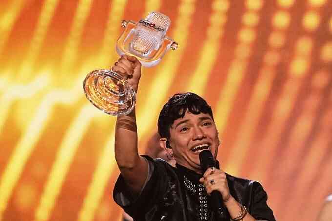 Chàng trai Áo thắng Eurovision 2025