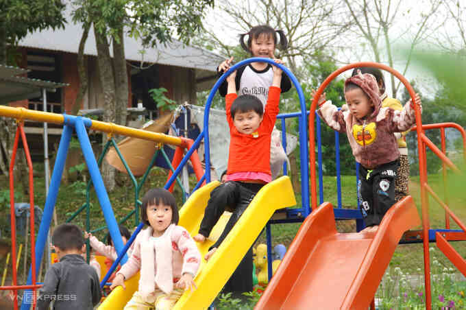 Đề xuất hợp đồng 12 tháng cho 3.800 giáo viên ở Thanh Hóa