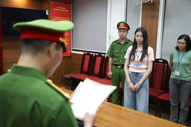Hoa hậu Thùy Tiên bị khởi tố, lộ diện ‘trùm cuối’ của Chị Em Rọt