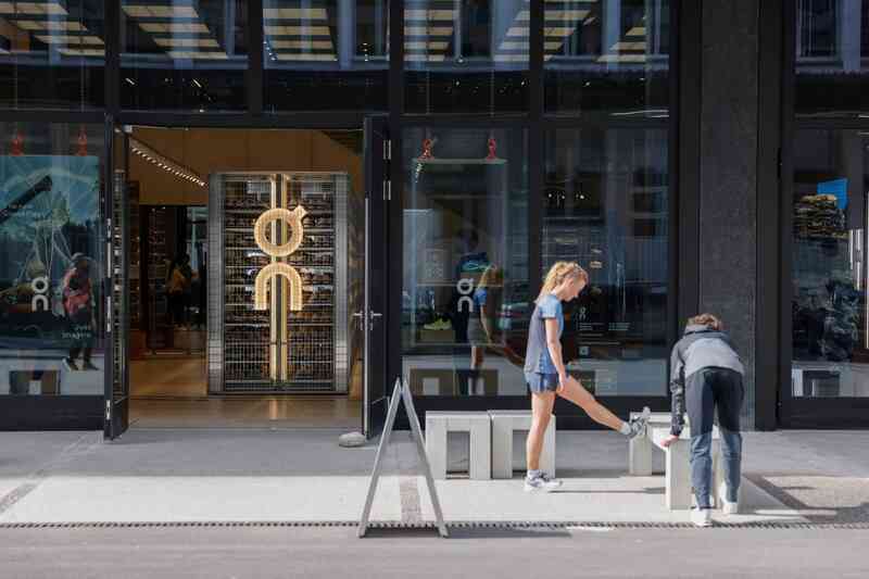 Kiếm thêm 3 tỷ USD một tuần, "ngựa ô" On đe dọa soán ngôi Nike và Adidas