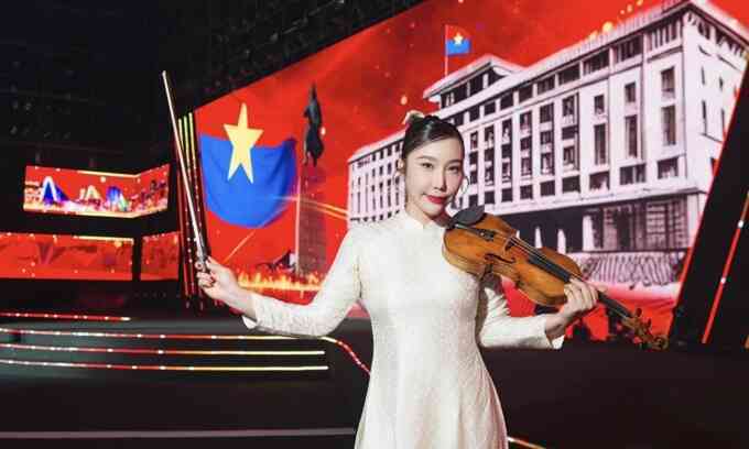 Nghệ sĩ violin Hàn Quốc Jmi Ko: 