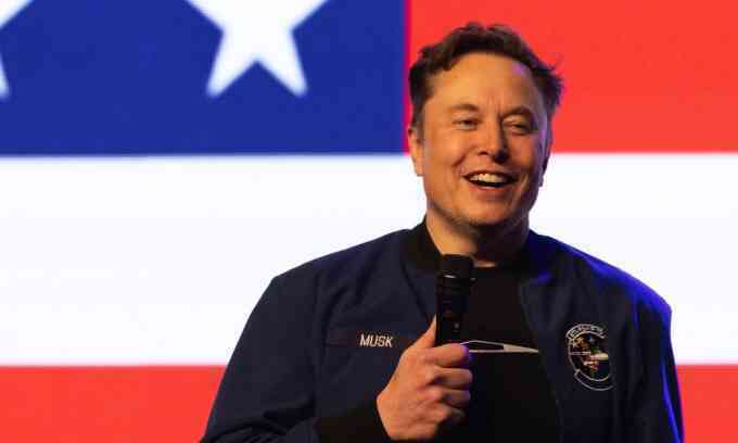 Elon Musk phủ nhận khả năng rời Tesla