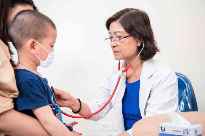 Trẻ tiểu không tự chủ, khi nào cần khám?
