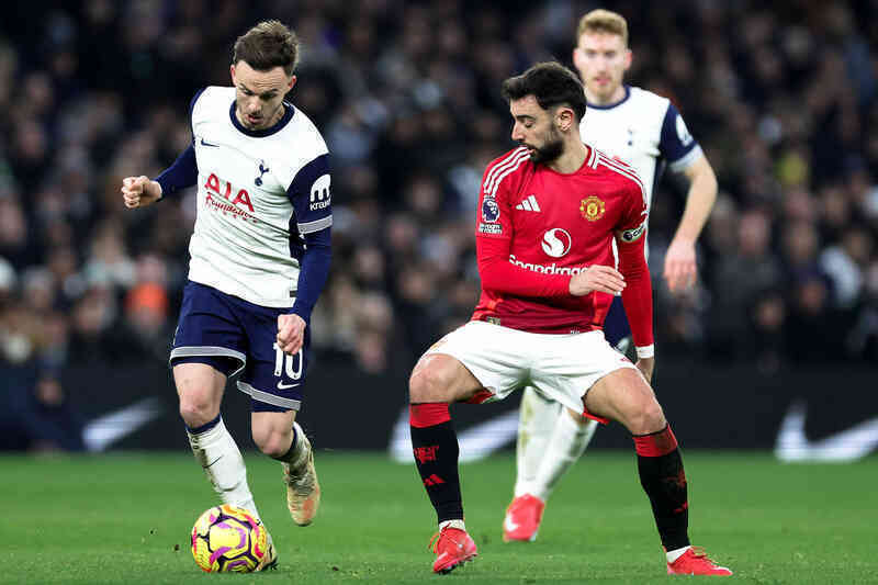 So sánh MU vs Tottenham: Bàn thắng phút cuối