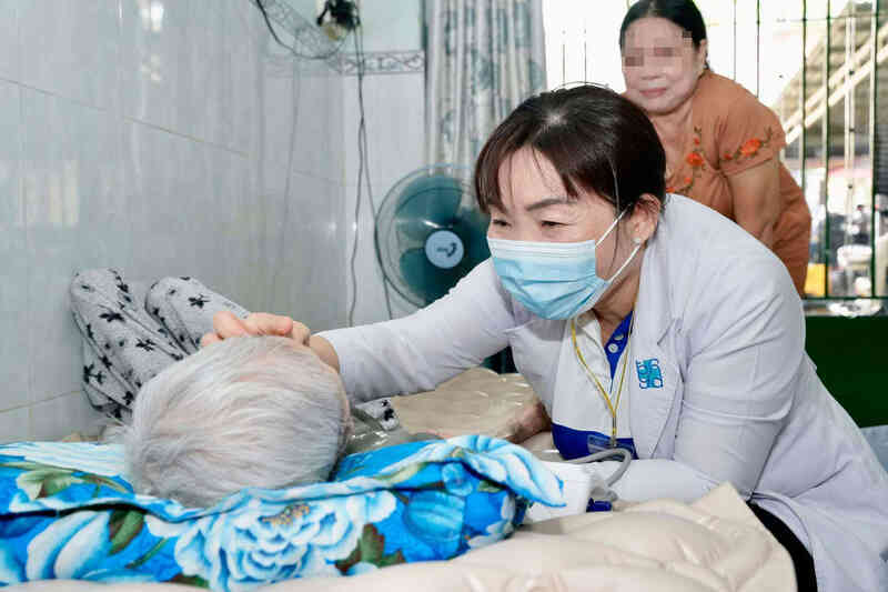Trung bình mỗi người Việt có khoảng 10 năm mắc bệnh tật