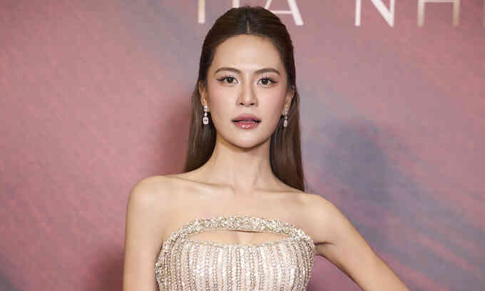 Hà Nhi: 