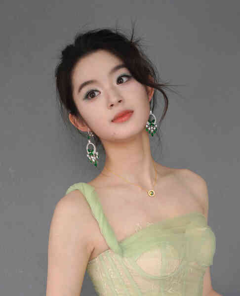 Cha Hoàng Dương Điền Điềm bị điều tra sau vụ 