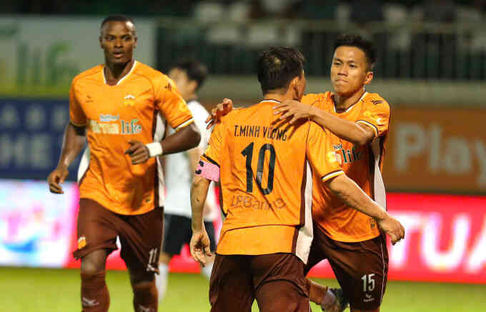 HAGL thoát thua đội chót bảng V-League