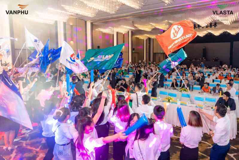 Văn Phú tổ chức "kick-off", ra mắt 7 đại lý phân phối Vlasta - Sầm Sơn