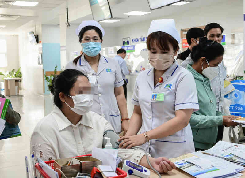 Gánh nặng bệnh tật cao, vì sao Việt Nam vẫn chật vật với thử nghiệm lâm sàng?
