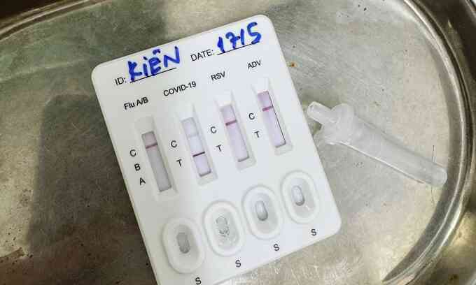 Lo dịch bệnh, đổ xô mua thuốc tăng đề kháng