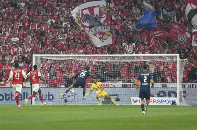PSG hoàn tất cú ăn 3 quốc nội