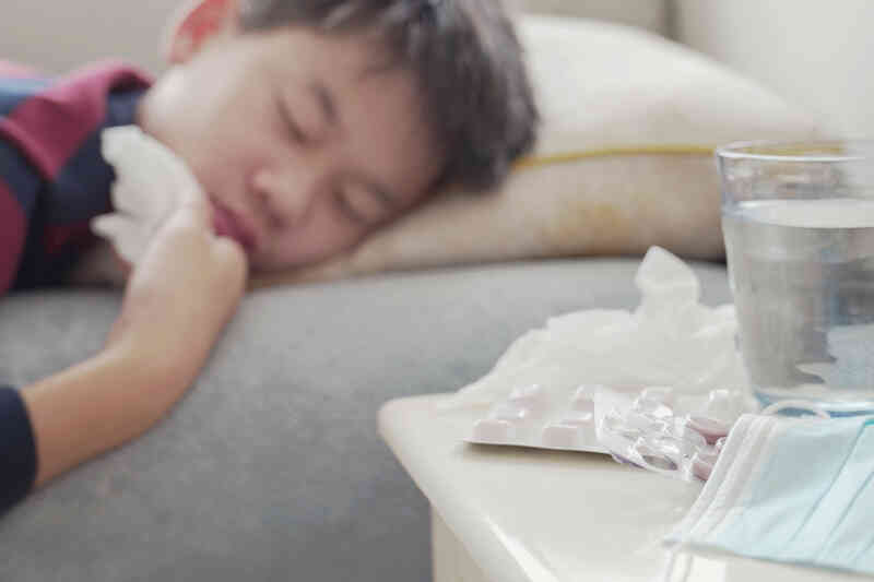 Chỉ tiêm 1 loại vắc xin, người trẻ vẫn có nguy cơ mắc bệnh tử do não mô cầu