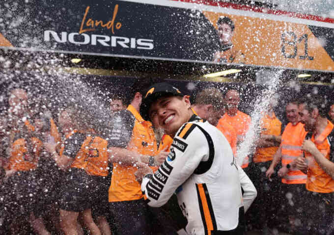 Lando Norris vượt qua cạm bẫy, nhất chặng Monaco