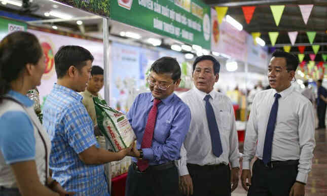 Trưng bày 200 sản phẩm OCOP tôn vinh văn hoá và giá trị vùng miền Bình Định