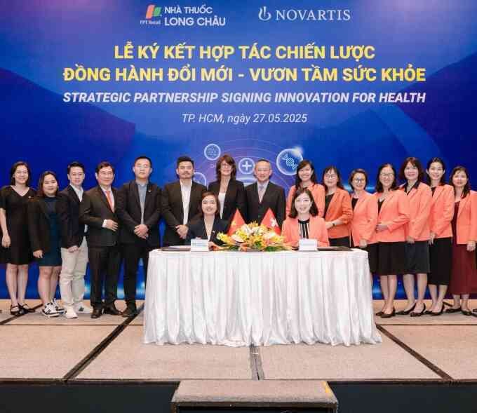 Long Châu chung tay Novartis nâng cao chăm sóc sức khỏe người Việt