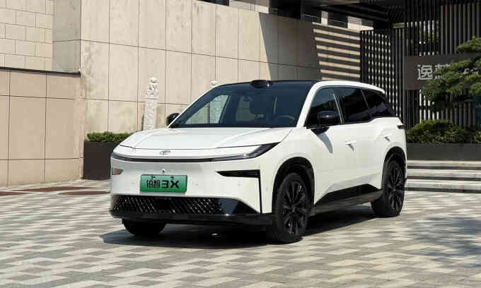 Xe điện mới của Toyota và Nissan hút khách Trung Quốc