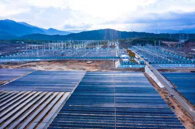 Loạt dự án năng lượng tái tạo chưa thống nhất giá bán điện