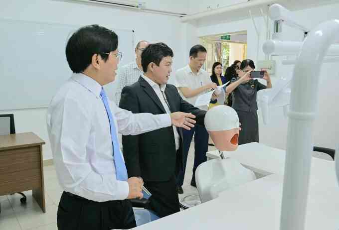 Thêm một trường đại học được đào tạo bác sĩ Răng-Hàm-Mặt
