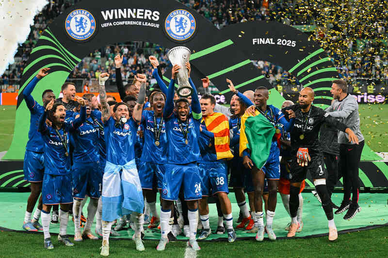 Chelsea vô địch Conference League: Maresca và vũ điệu Cole Palmer