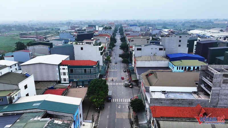 Nghìn cửa hàng ở thị trấn Thổ Tang đột ngột đóng cửa vì một 