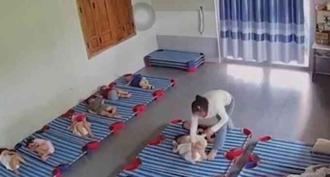 Ba lý do khiến giáo viên mầm non dễ bạo hành trẻ