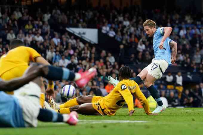 Man City đe dọa vị trí thứ 2 của Arsenal ở Ngoại hạng Anh