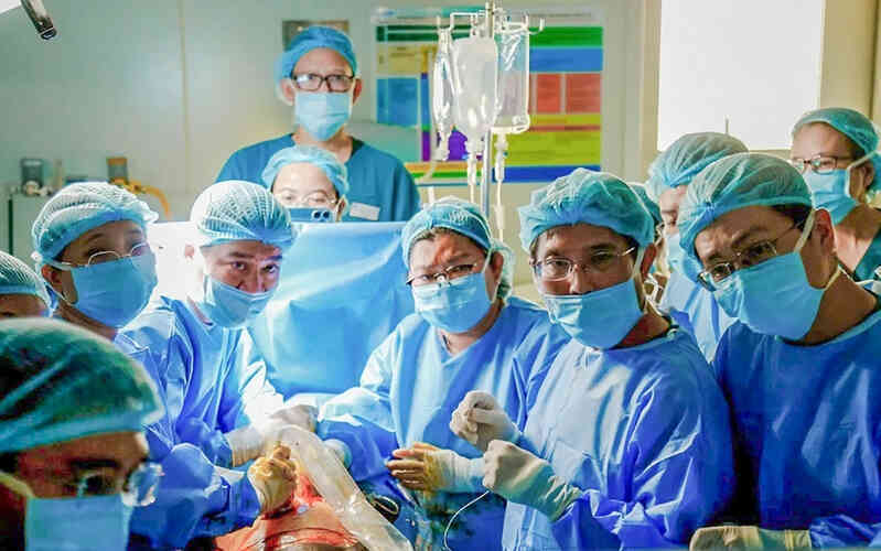 Bộ trưởng Y tế gửi thư khen ê-kíp thông tim bào thai cho sản phụ Singapore
