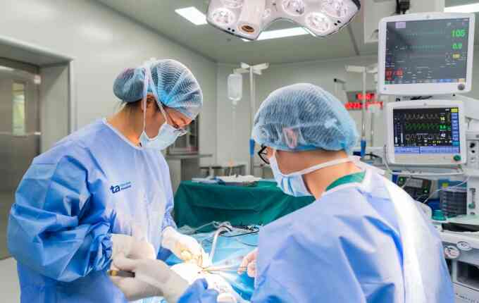 Khàn giọng ba tháng, phát hiện ung thư thanh quản giai đoạn muộn
