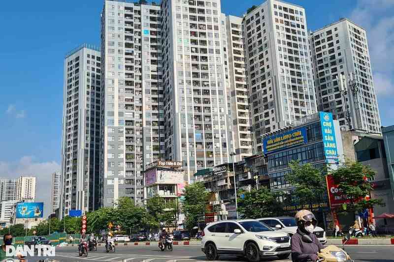 Thu nhập 40 triệu đồng/tháng, trong tay cả tỷ đồng vẫn bất lực nhìn giá nhà tăng