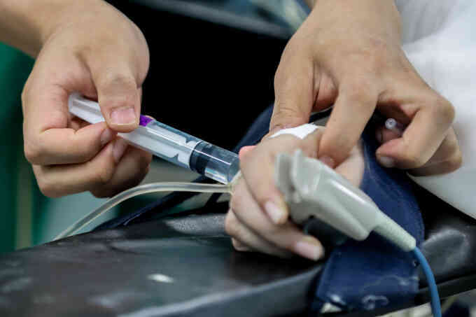 Tử vong sau nâng ngực, hút mỡ bắp tay