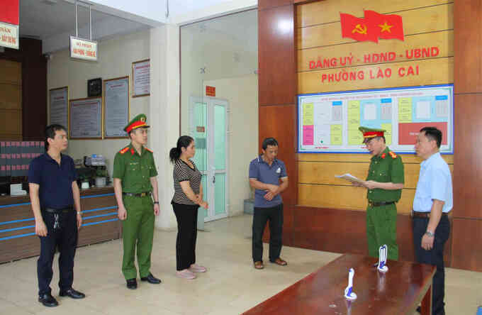 Ba người bị khởi tố vì bán 350 tấn giá đỗ ngâm 