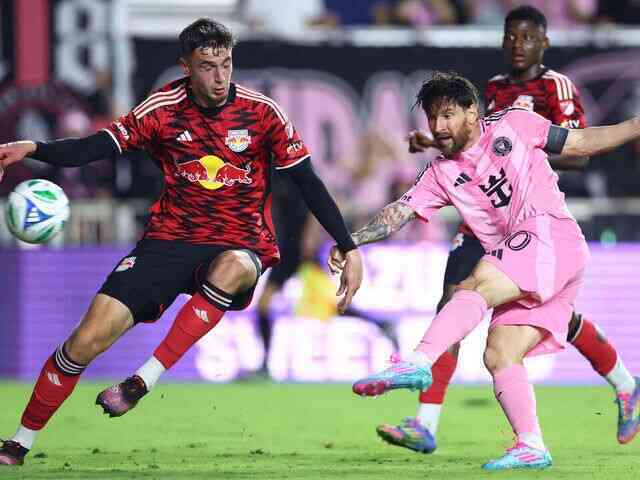 Đập tan nỗi buồn, Lionel Messi ghi bàn đẹp mắt, lập kỷ lục ở tuổi 38