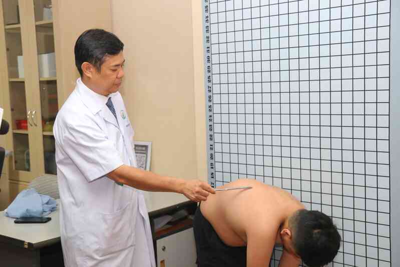 Bệnh lý cột sống ngày càng là vấn đề sức khỏe nghiêm trọng