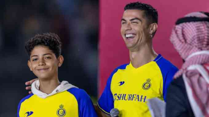 Con trai Ronaldo lên tuyển U15 Bồ Đào Nha