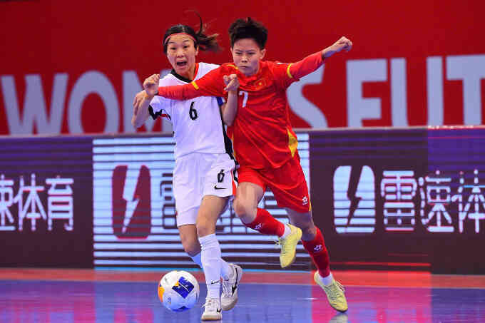 Futsal nữ Việt Nam thoát hiểm ở trận ra quân giải châu Á