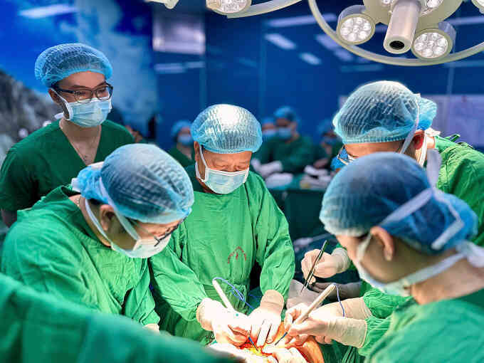 Hai phụ nữ hồi sinh nhờ ghép phổi từ người chết não