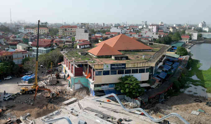 Ninh Bình phá dỡ chợ Rồng lớn nhất tỉnh