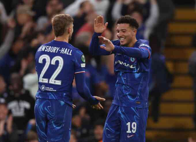 Chelsea gặp Betis ở chung kết Conference League