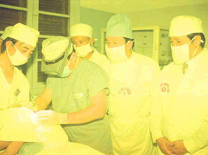 Bác sĩ Trần Thành Trai - thuyền trưởng của ngành ngoại nhi TP HCM