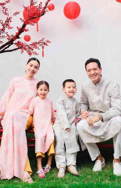 Con gái Hồ Ngọc Hà hát tiếng Anh gây sốt