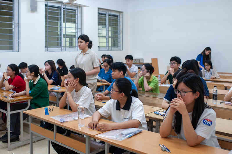 Hơn 6.300 thí sinh đua giành suất vào lớp 10 của 2 trường chuyên hot ở Hà Nội